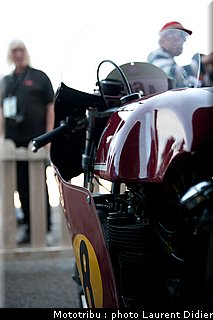 coupes_moto_legende_2011_paddock_0062.jpg