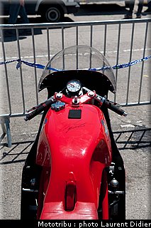 coupes_moto_legende_2011_paddock_0082.jpg