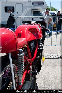 coupes_moto_legende_2011_paddock_0083.jpg