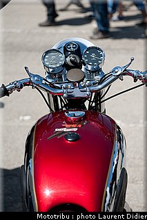 coupes_moto_legende_2011_paddock_0098.jpg