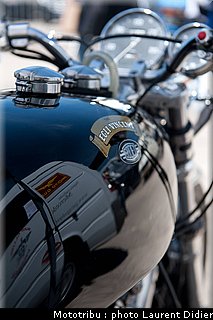 coupes_moto_legende_2011_paddock_0102.jpg