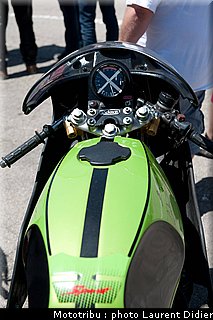 coupes_moto_legende_2011_paddock_0118.jpg