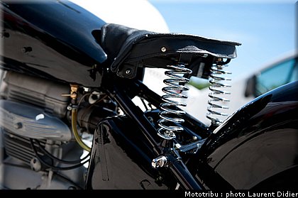 coupes_moto_legende_2011_paddock_0124.jpg