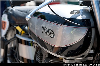 coupes_moto_legende_2011_paddock_0140.jpg