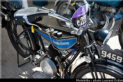 coupes_moto_legende_2011_paddock_0142.jpg