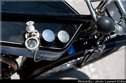 coupes_moto_legende_2011_paddock_0143.jpg