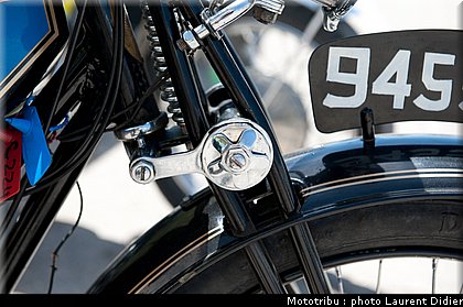 coupes_moto_legende_2011_paddock_0144.jpg
