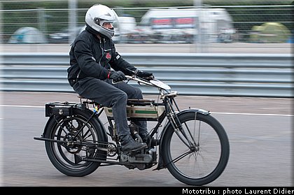 coupes_moto_legende_2011_piste_0007.jpg