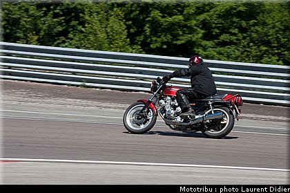 coupes_moto_legende_2011_piste_0107.jpg