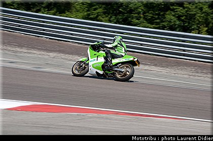 coupes_moto_legende_2011_piste_0120.jpg