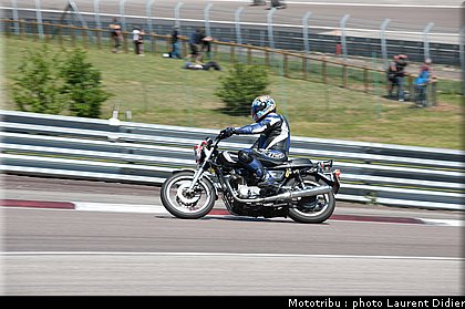 coupes_moto_legende_2011_piste_0126.jpg