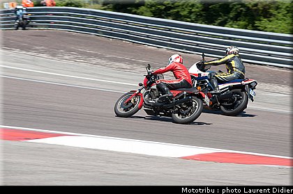 coupes_moto_legende_2011_piste_0136.jpg