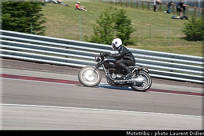 coupes_moto_legende_2011_piste_0149.jpg