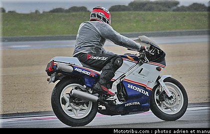 sunday_ride_classic_piste_adrien_0005_2010.JPG