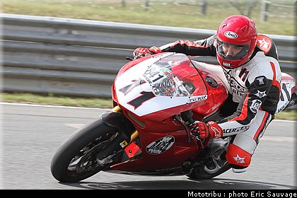 trofeo_rosso_2011_moto_128.jpg