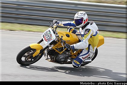 trofeo_rosso_2011_moto_142.jpg