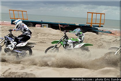van_horebeek_01_beach_cross_berck_2009.jpg
