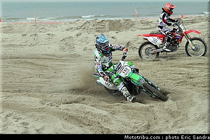 van_horebeek_08_beach_cross_berck_2009.jpg