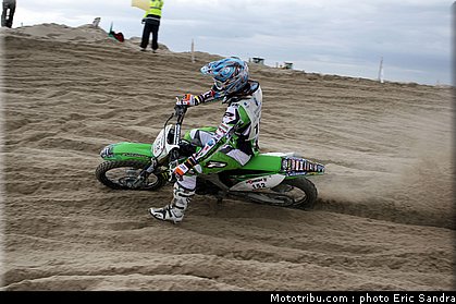 van_horebeek_10_beach_cross_berck_2009.jpg