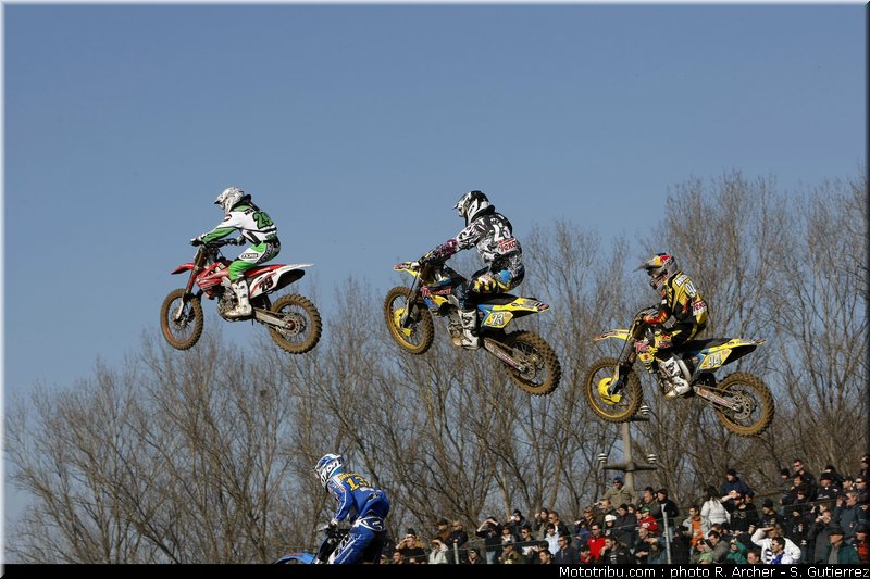 MOTO 