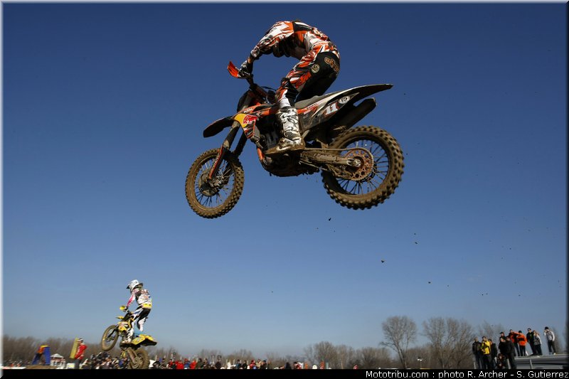 MOTO 