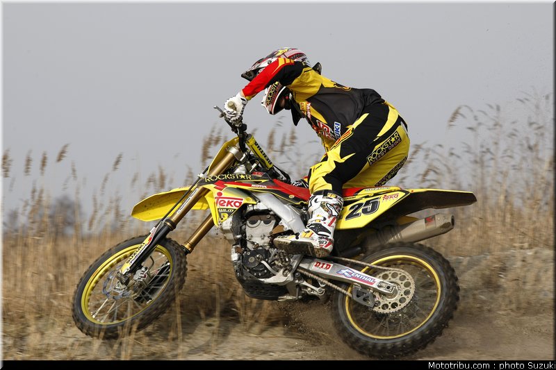 MOTO 