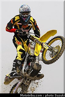 tonus_arnaud_015_teka_suzuki_mx2_team_2010.JPG