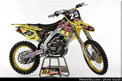 tonus_arnaud_019_teka_suzuki_mx2_team_2010.JPG
