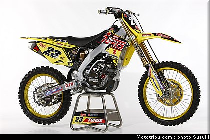 tonus_arnaud_021_teka_suzuki_mx2_team_2010.JPG