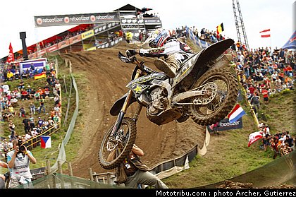 mondial_mx_auubin_3_loket_2010.jpg