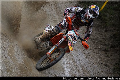 mondial_mx_nagl_01_loket_2010.jpg