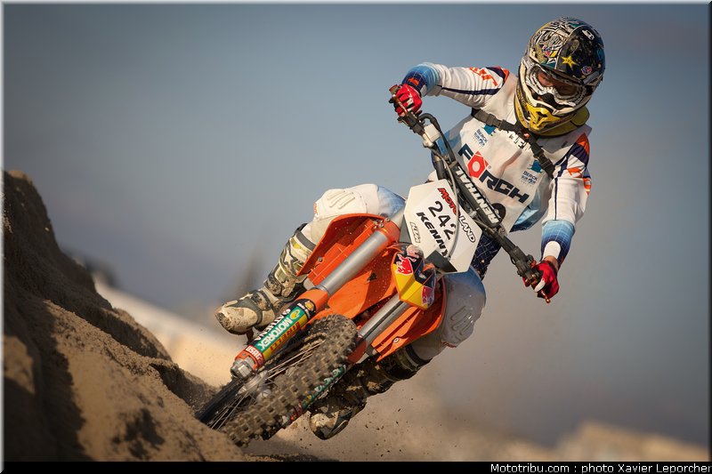 242_002_beach_cross_berck_sur_mer_2011