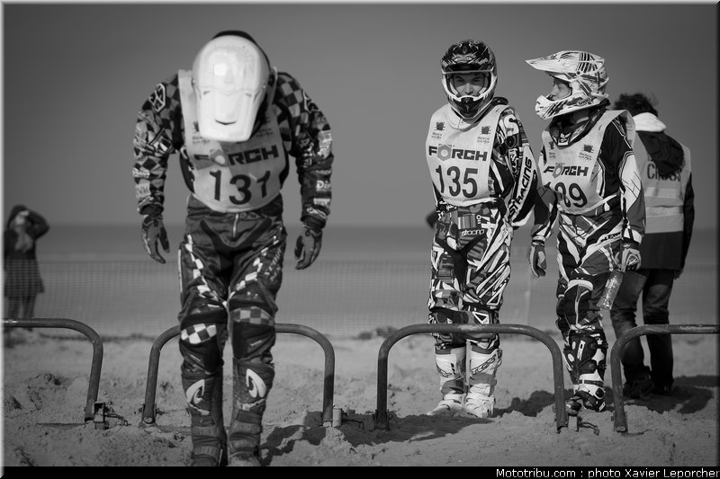 van_de_sand_torel_picart_001_beach_cross_berck_sur_mer_2011