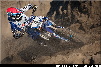van_beveren_001_beach_cross_berck_sur_mer_2011.jpg