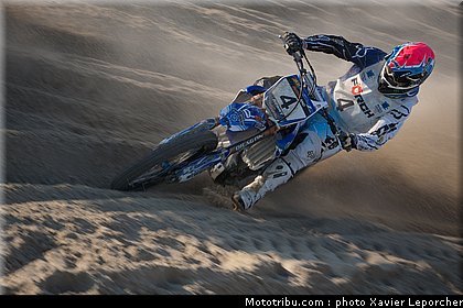 van_beveren_002_beach_cross_berck_sur_mer_2011.jpg