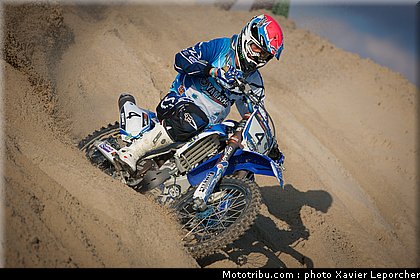 van_beveren_005_beach_cross_berck_sur_mer_2011.jpg