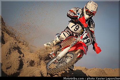 vasseur_r_002_beach_cross_berck_sur_mer_2011.jpg