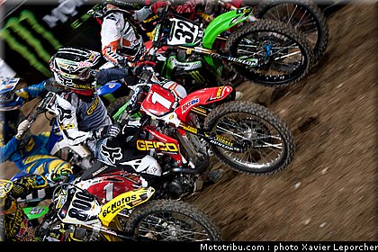 001_supercross_bercy_2011.jpg