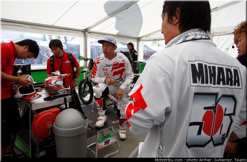 mihara_001_motocross_des_nations_st_jean_dangely_2011