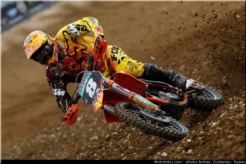 roczen_003_motocross_des_nations_st_jean_dangely_2011