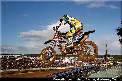 metcalfe_006_motocross_des_nations_st_jean_dangely_2011.JPG