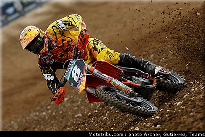 roczen_003_motocross_des_nations_st_jean_dangely_2011.jpg