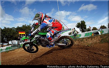villopoto_001_motocross_des_nations_st_jean_dangely_2011.jpg