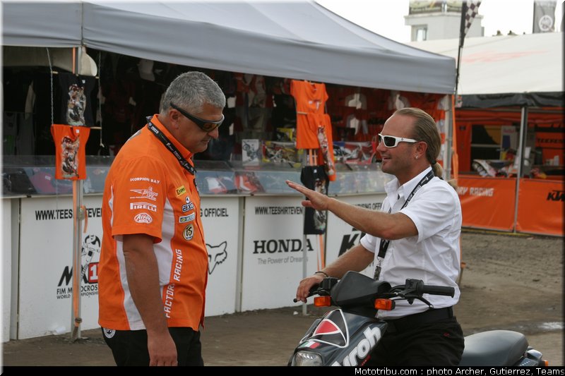 cross_red_bull_teka_ktm_factory_006_allemagne_teutschenthal_2011