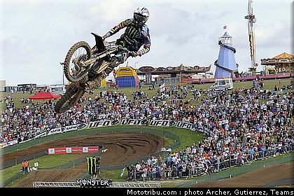 cross_paulin_003_angleterre_winchester_2011.jpg