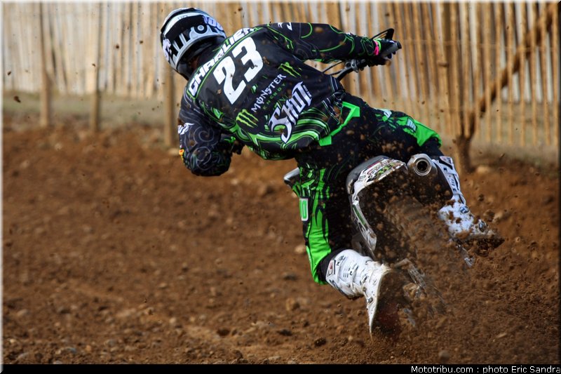 charlier_002_cross_international_valence_2012