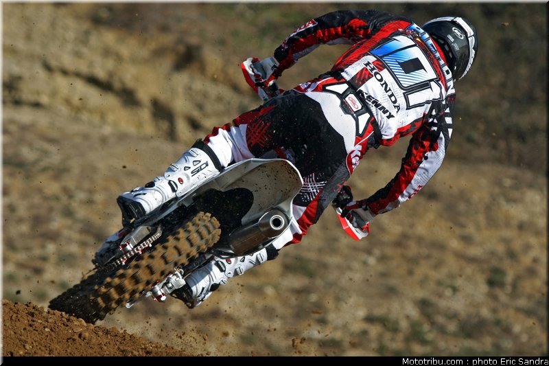 pichon_001_cross_international_valence_2012