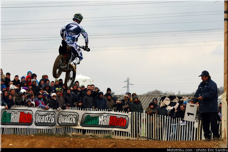 tonus_009_cross_international_valence_2012