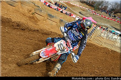 de_dycker_004_cross_international_valence_2012.jpg