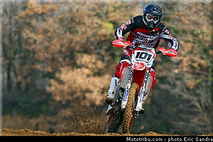 pichon_003_cross_international_valence_2012.jpg